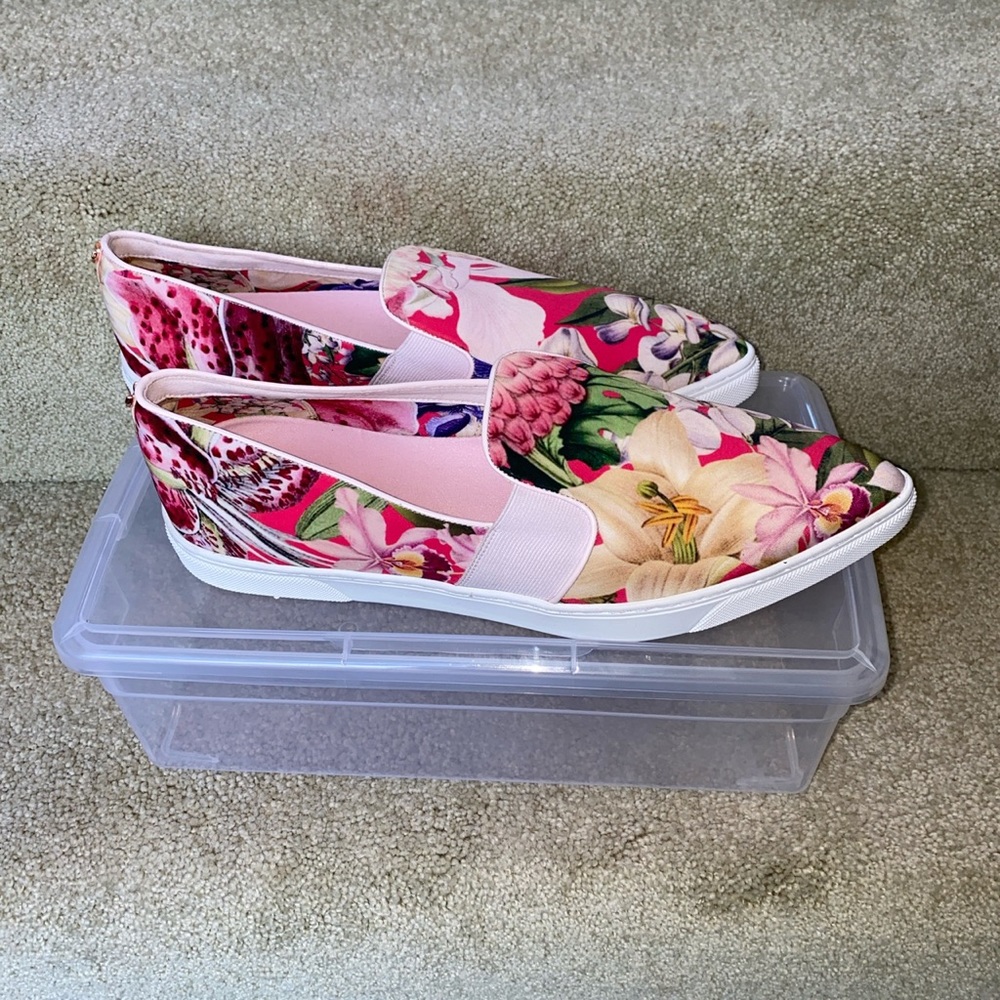 NWOT Ted Baker sneakers